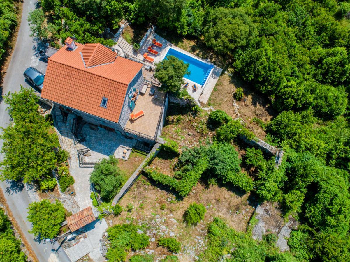 Villa Toscana With A Pool Tivat Bagian luar foto