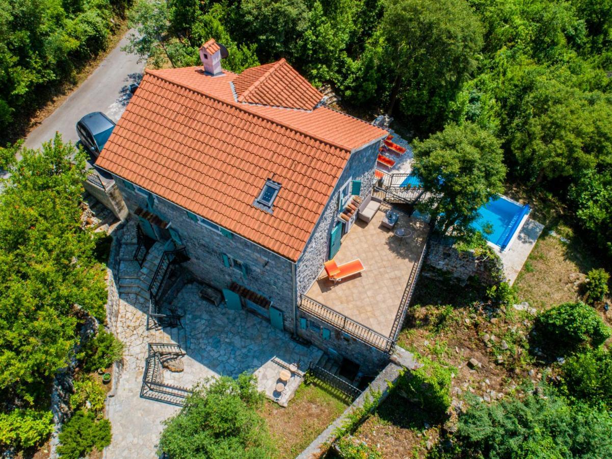 Villa Toscana With A Pool Tivat Bagian luar foto