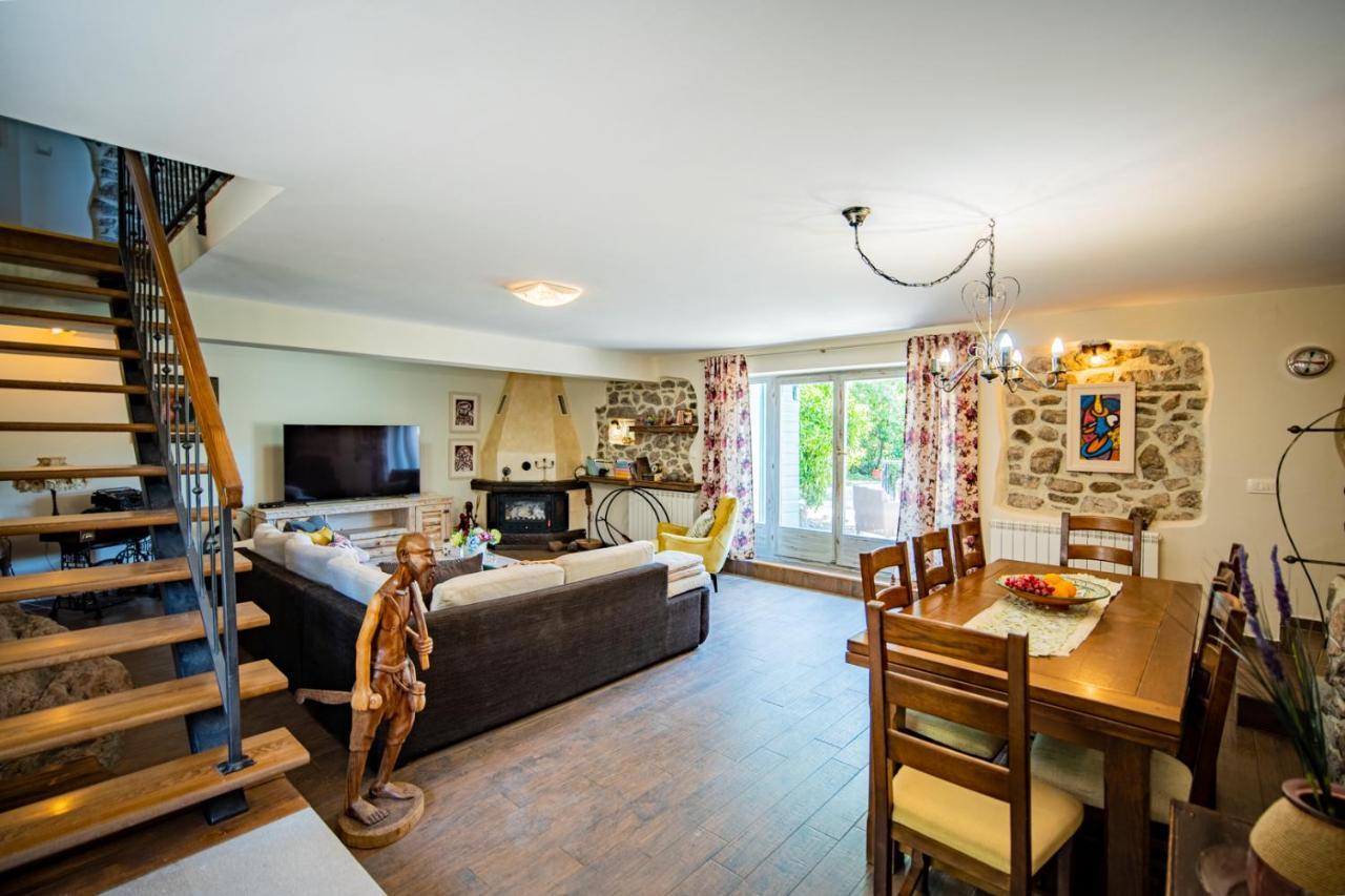 Villa Toscana With A Pool Tivat Bagian luar foto