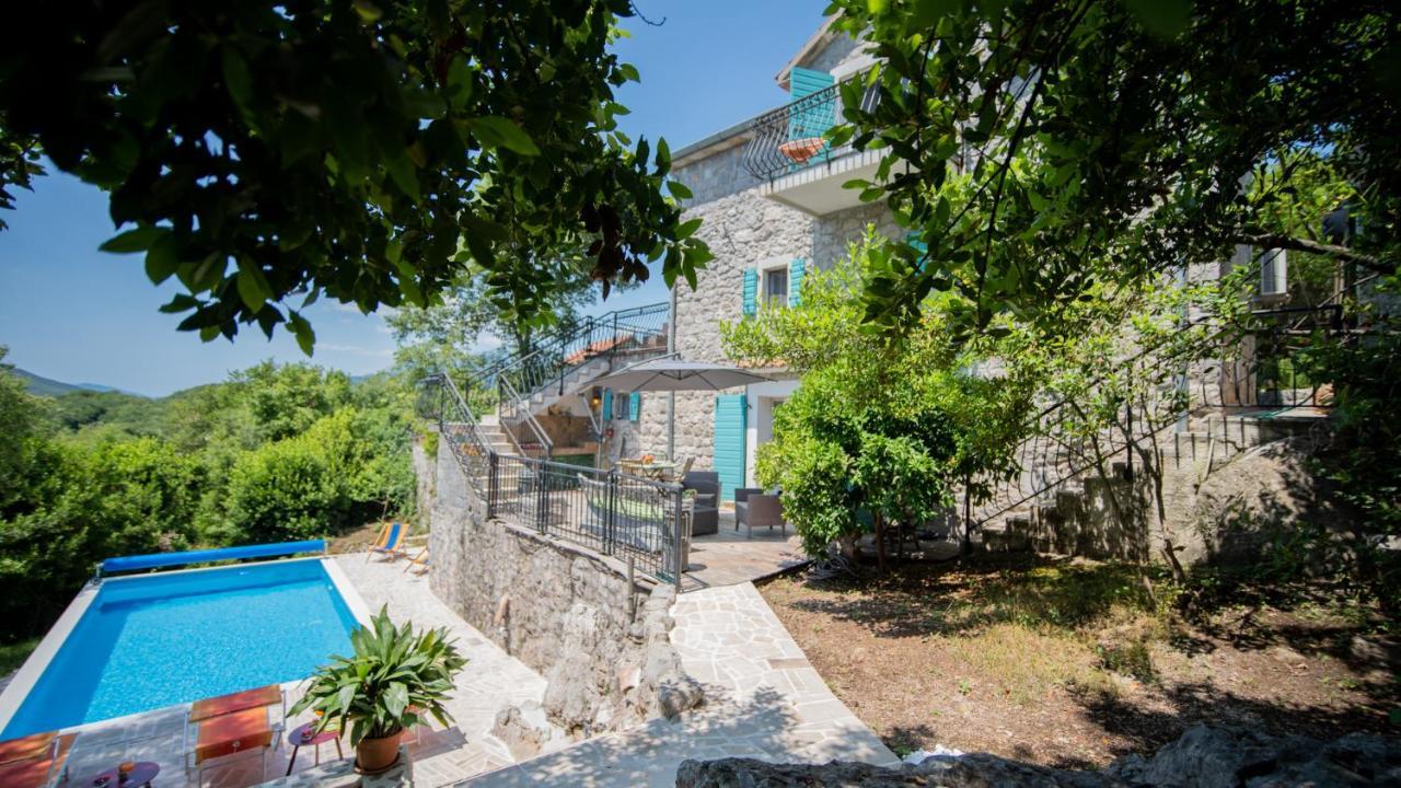Villa Toscana With A Pool Tivat Bagian luar foto
