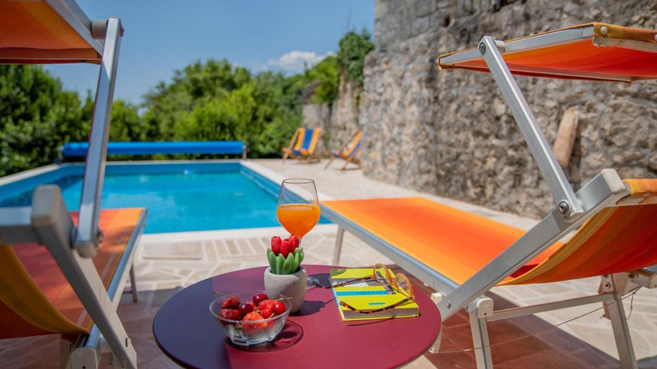 Villa Toscana With A Pool Tivat Bagian luar foto
