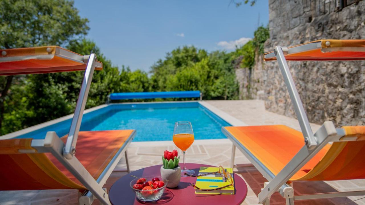 Villa Toscana With A Pool Tivat Bagian luar foto