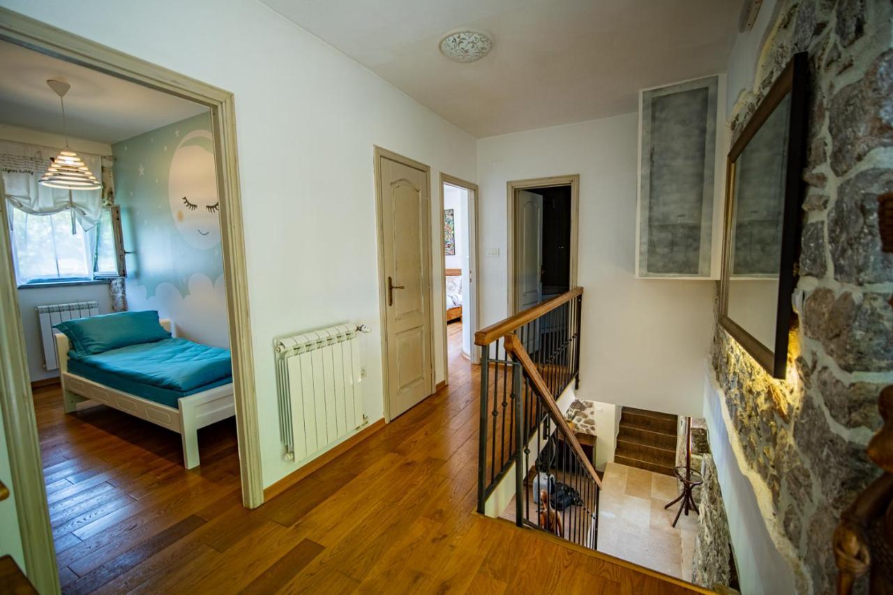 Villa Toscana With A Pool Tivat Bagian luar foto