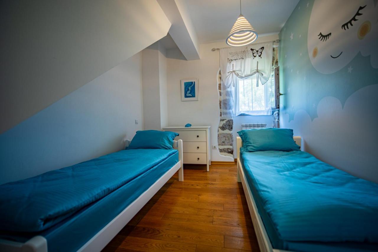 Villa Toscana With A Pool Tivat Bagian luar foto